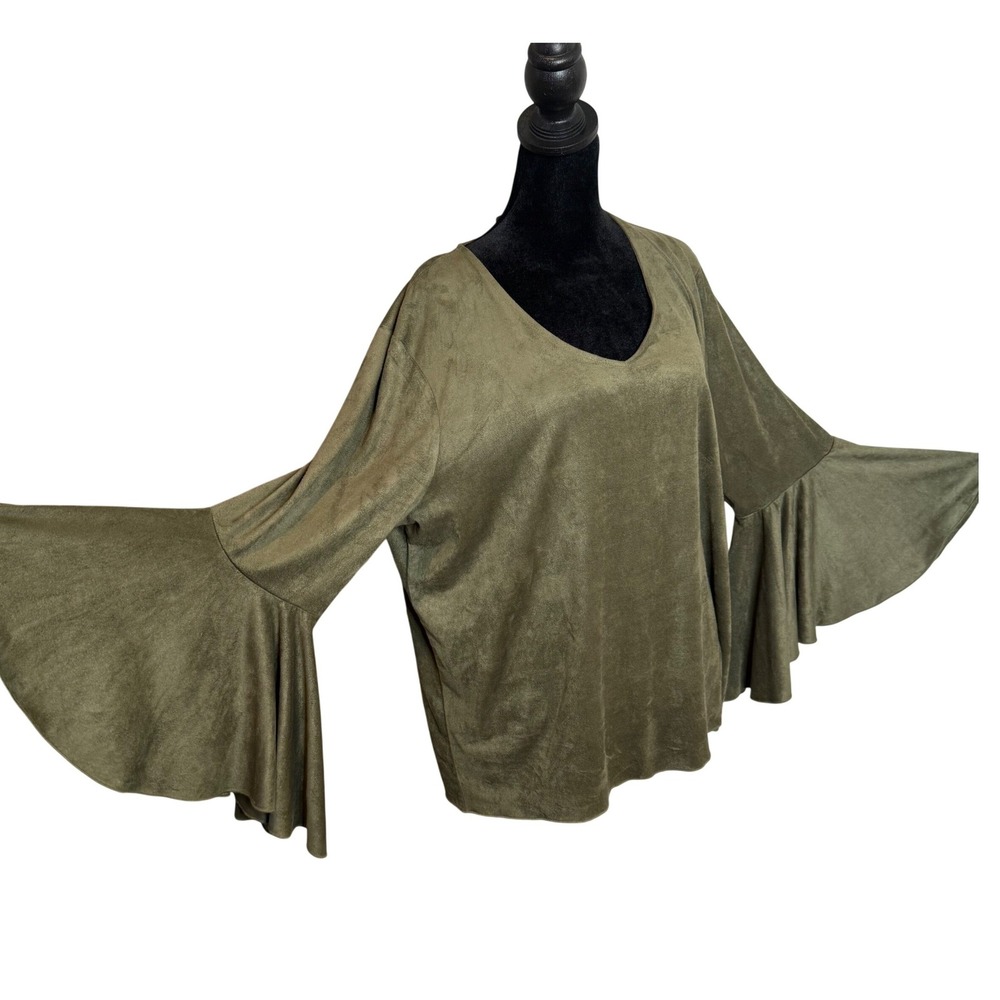 Chico's Flare Bell Sleeve Faux Suede Green Top Size XL Whimsigoth BOHO V Neck